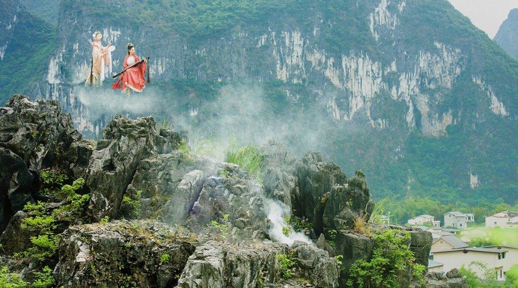 难怪郭靖会战死,你看黄蓉沦为何人的玩物,他只求与那人同归于尽